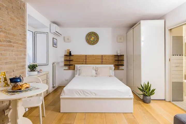 روما Alveare Bed & Breakfast