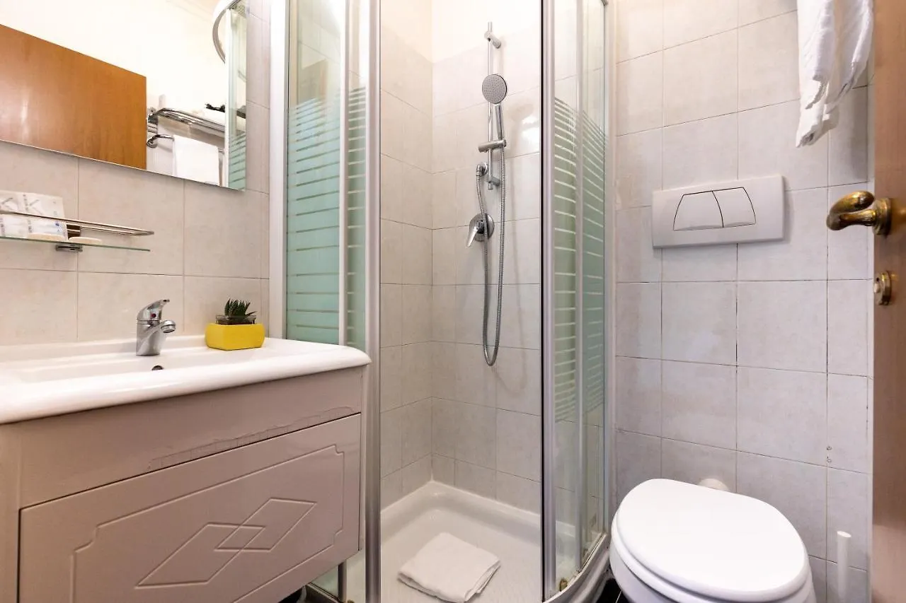 روما Alveare Bed & Breakfast